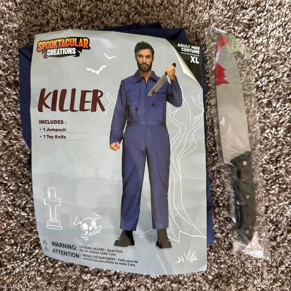 Blue jumpsuit killer costume for Halloween
